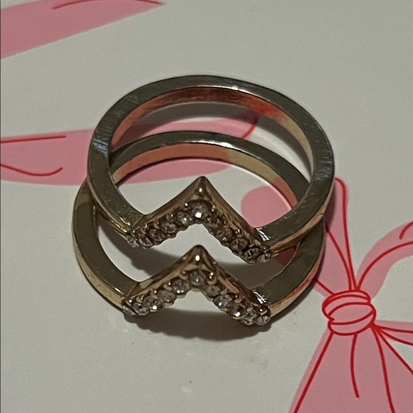 Elegant Rings - Picture 2 of 4